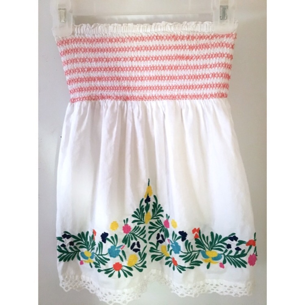 Guess strapless embroidered top